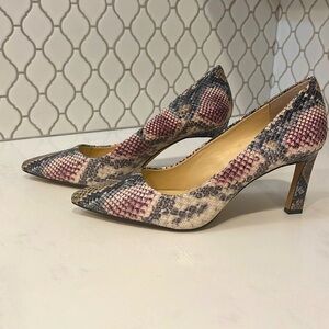 Vince Camuto NWOB multicolor, snakeskin textured shoes.